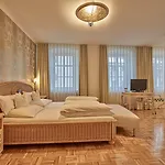 Lodner Drei Mohren Hotel 3*